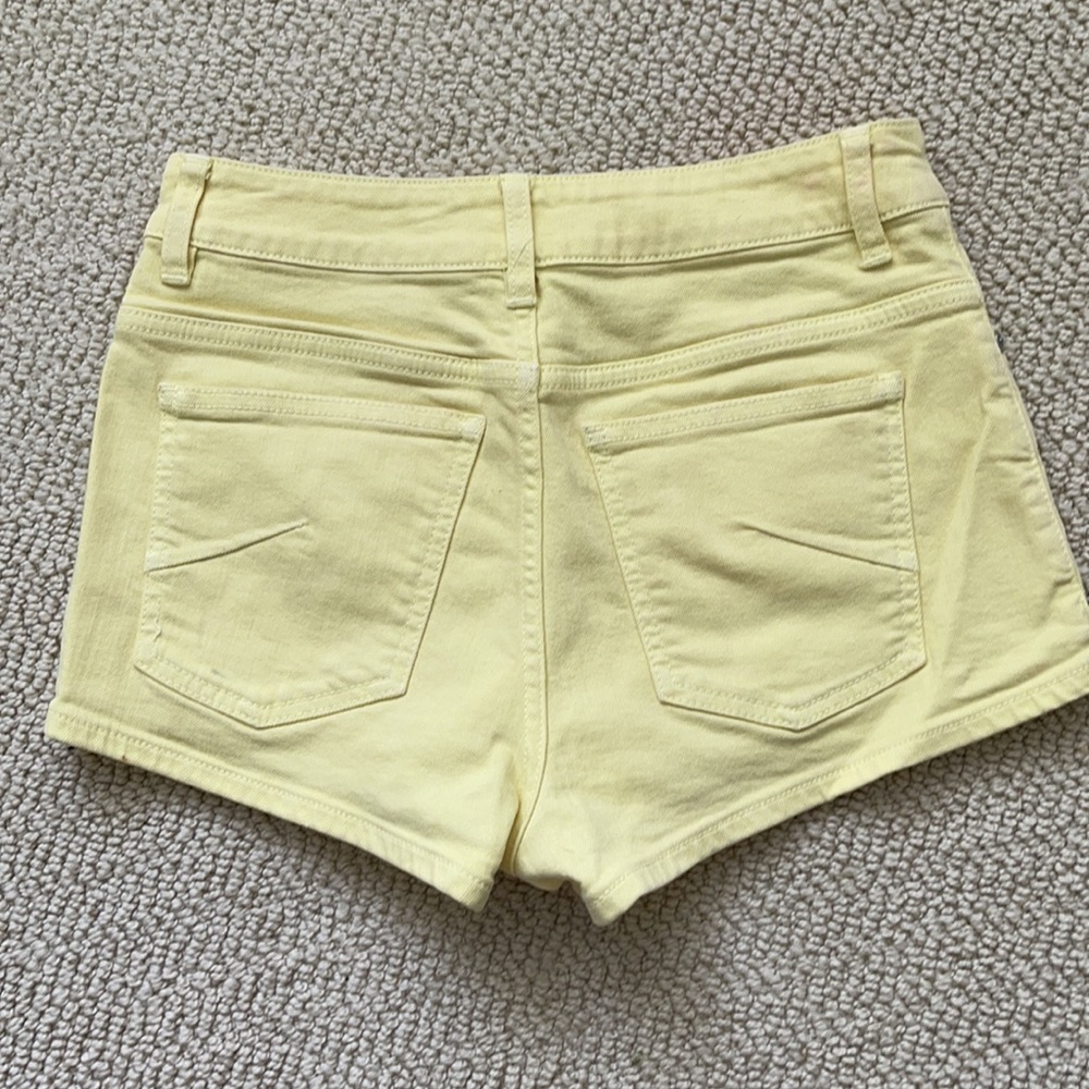Shorts - Picture 2 of 3